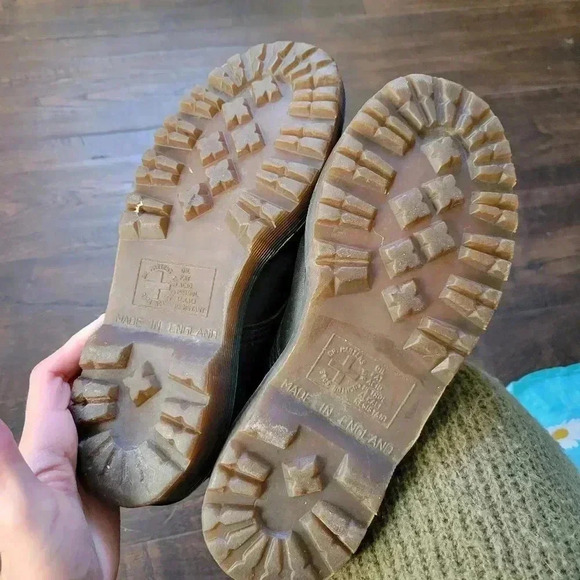 Vintage Dr Martens 8 Eye Boots Size 6 US 4 UK Made in England Black - Picture 6 of 10